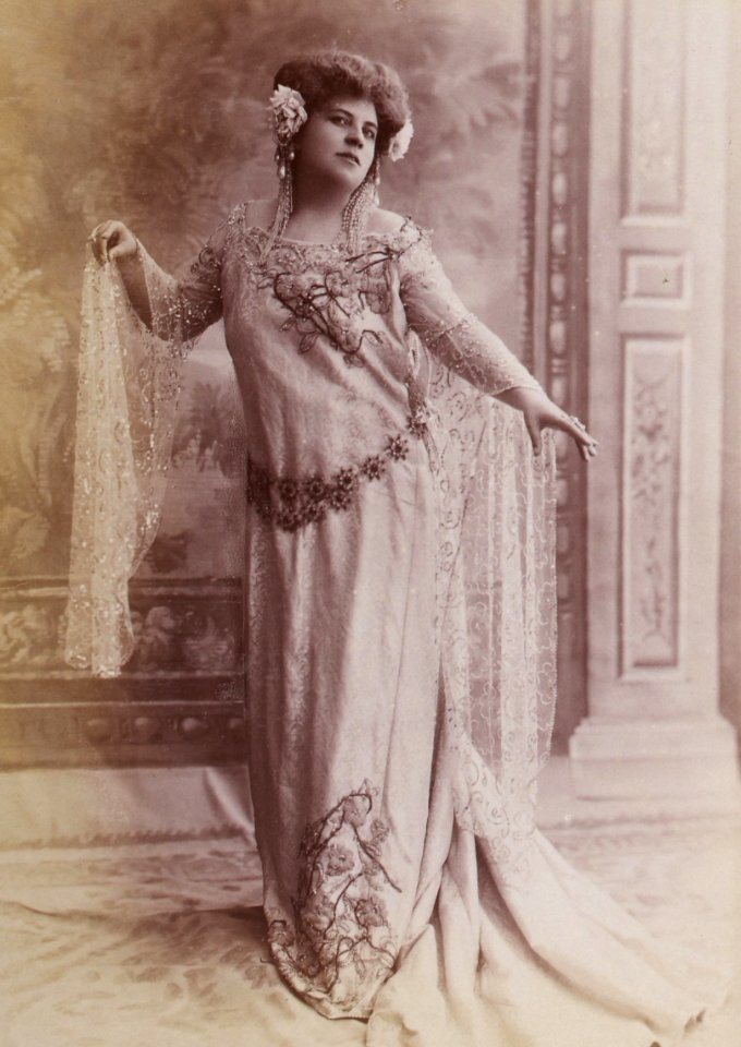Agnès Freund, par Jean Reutlinger, btv1b85969082-p013, 4
