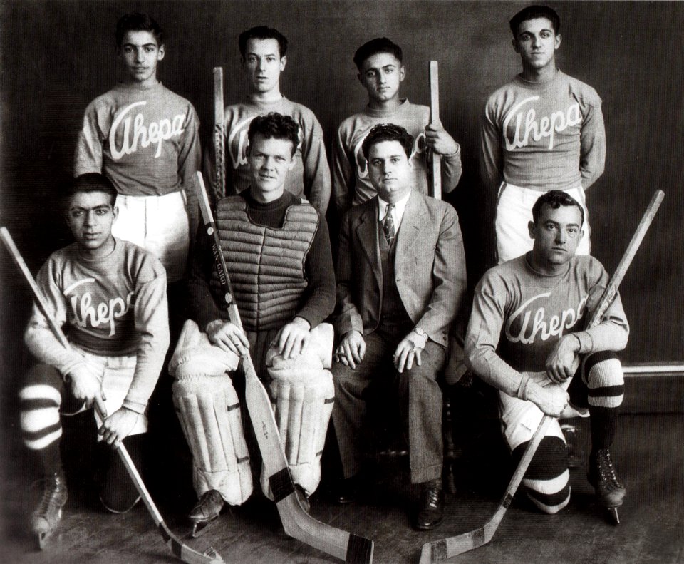 Ahepa-hockey-team-c-1927