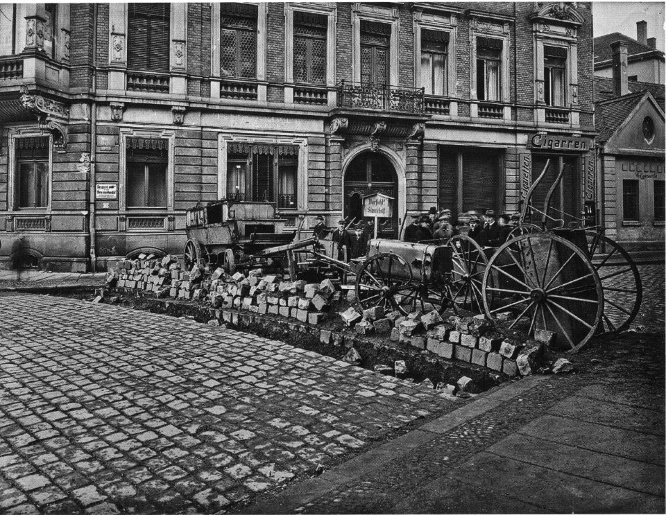 AHW Kapp-Putsch verlassene Barrikaden Muenzgasse28 Leipzig 1920