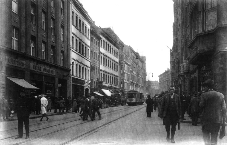 AHW Kreuzung Bruehl Nikolaistr Leipzig 1925