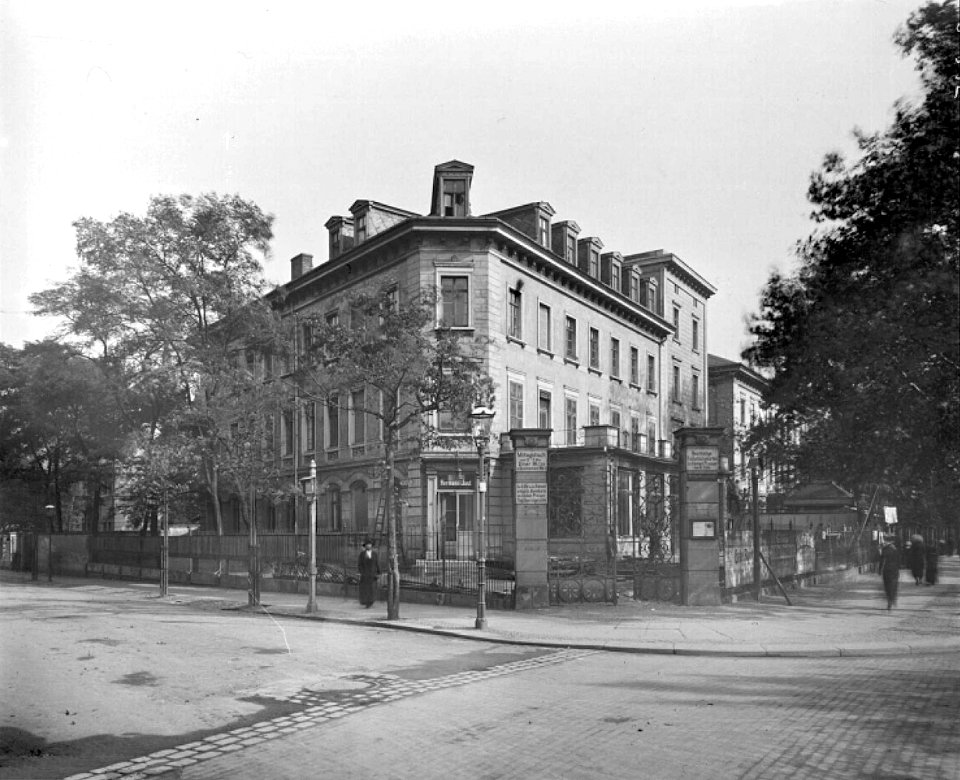 AHW Vorgaengerbau Buchdruckerei Bernhard Meyer