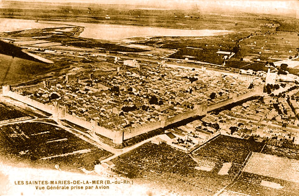 Aigues-Mortes vue aerienne