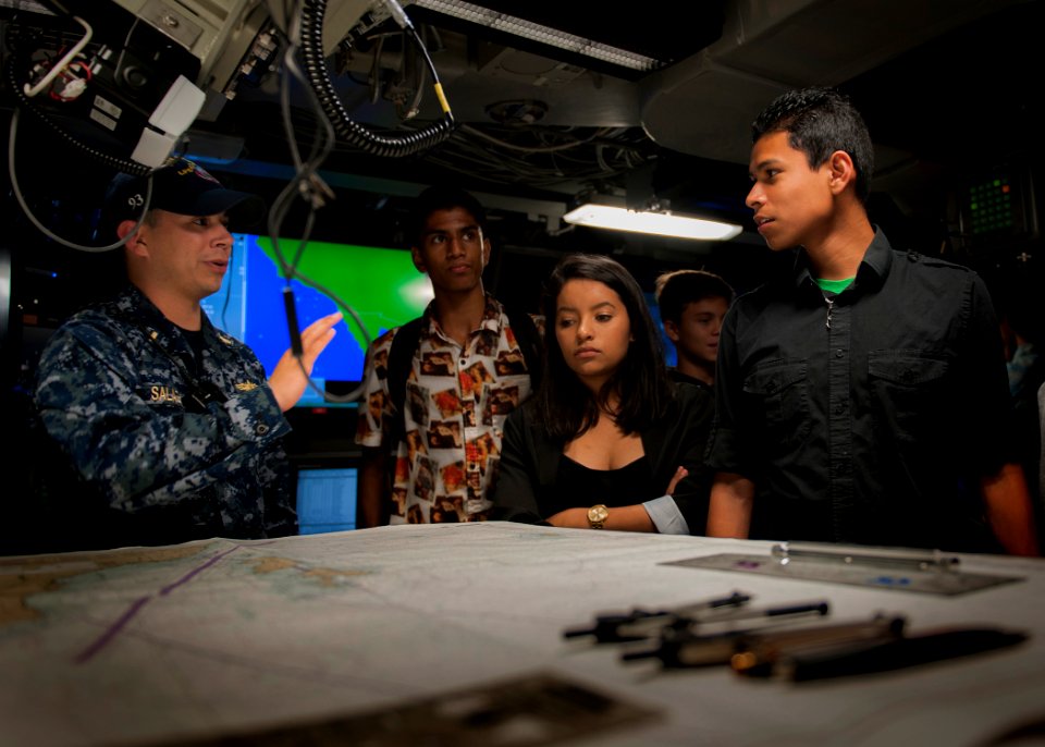 Air Force JROTC visits USS Somerset 150512-N-CC789-126