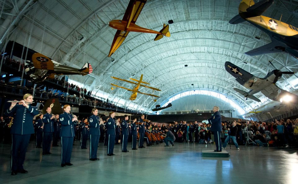 Air Force Band scores another win with flash mob 141202-N-WY366-535