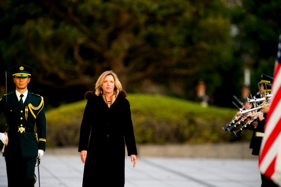Air Force Secretary James at Guard of Honor Ceremony in Tokyo - Flickr - East Asia and Pacific Media Hub (1)