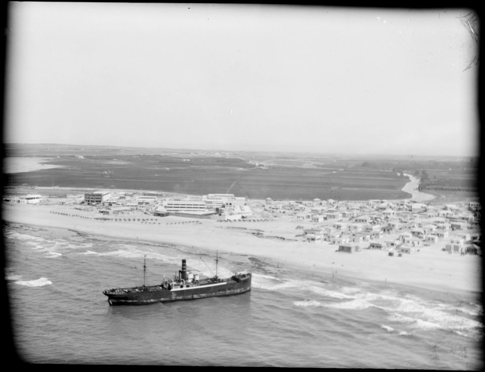 Air views of Tel Aviv LOC matpc.13323