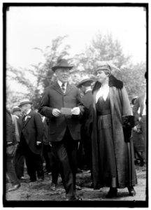 AIR MAIL. PRESIDENT AND MRS. WILSON LCCN2016869150