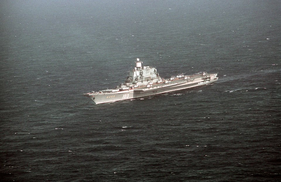 Aircraft carrier Baku in 1988 (2)