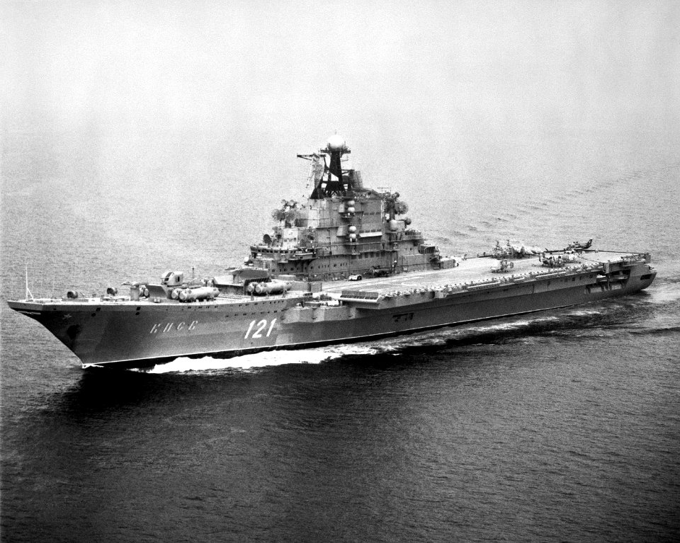 Aircraft carrier Kiev in 1985