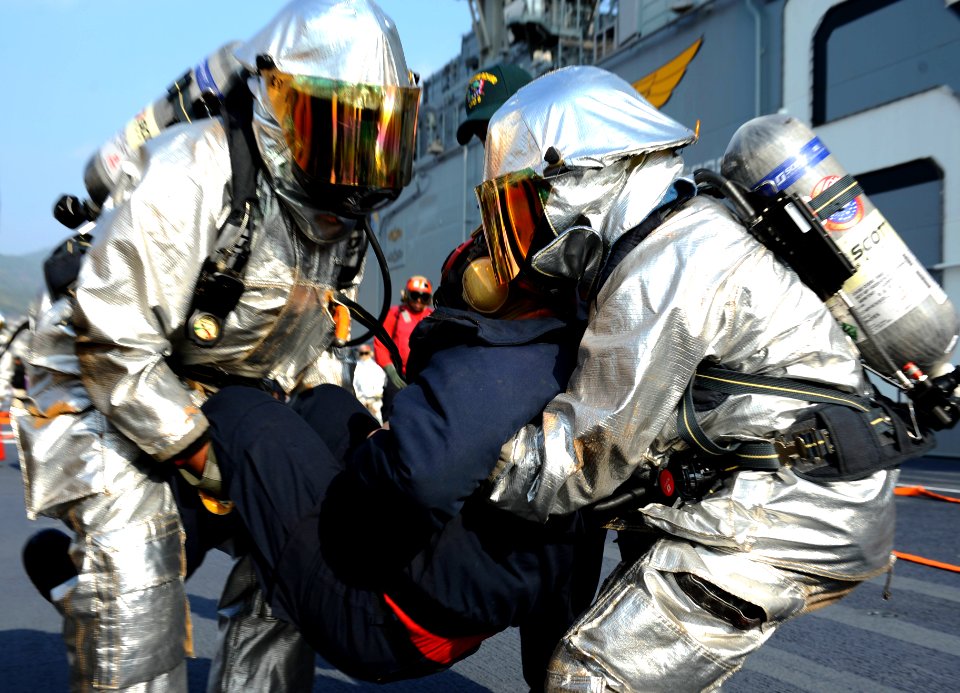 Aircraft fire drill aboard USS Bonhomme Richard 141230-N-LM312-050