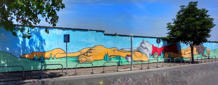 Cartoon graffiti verona