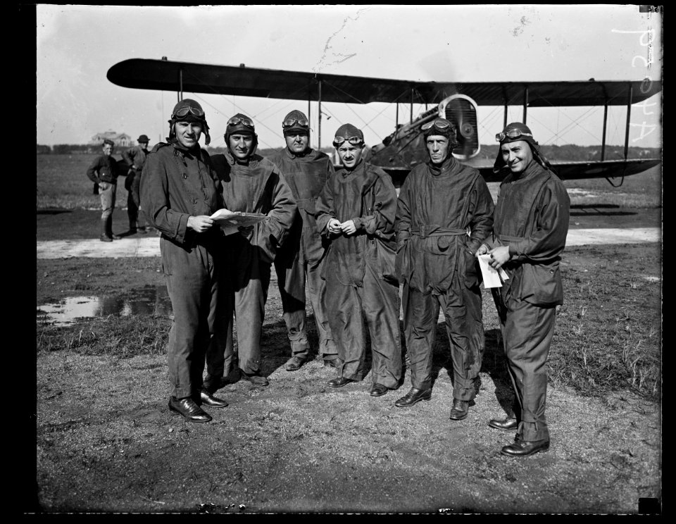Airfield LCCN2016891780