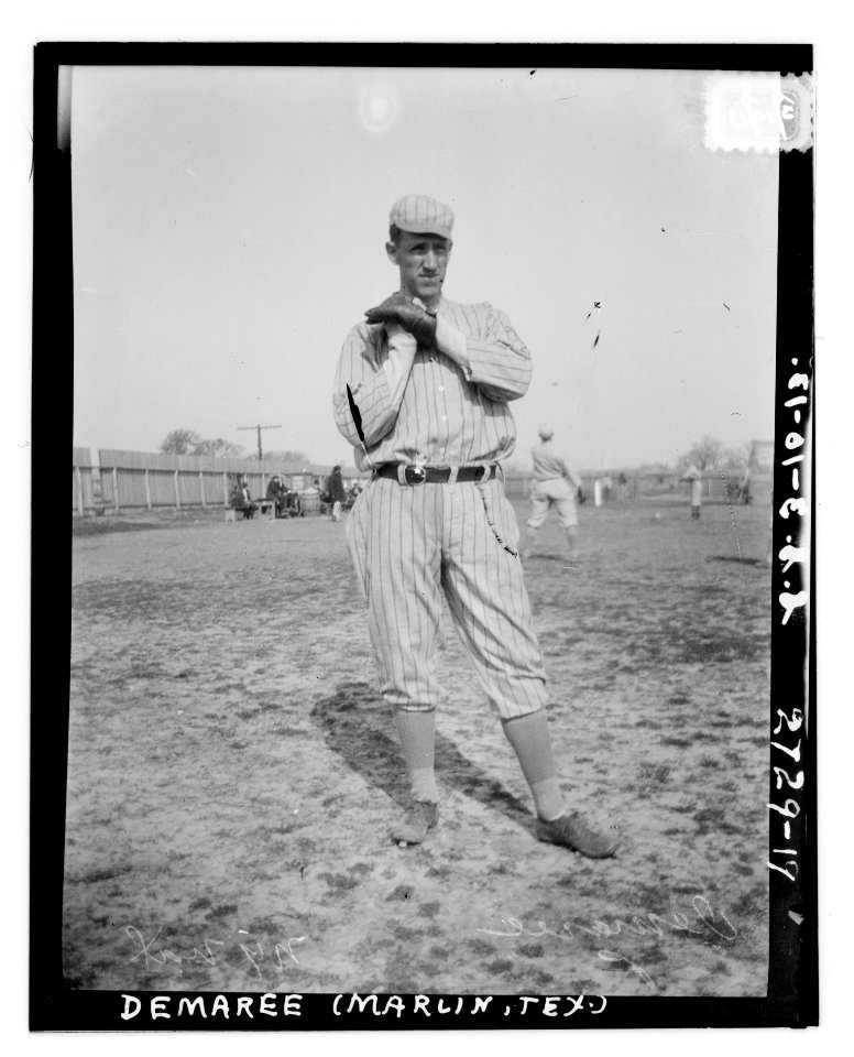 Al Demaree, New York NL, at spring training in Marlin Springs, Texas (baseball) LCCN2014719450