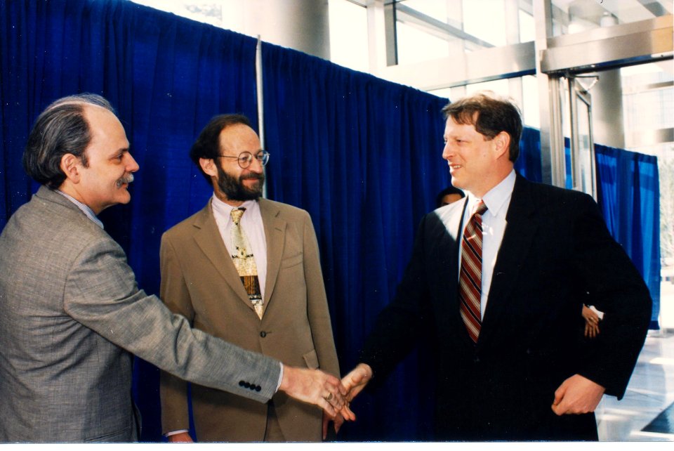 Al Gore with Dr. Harold Varmus and Tom Flavin (27856693645)