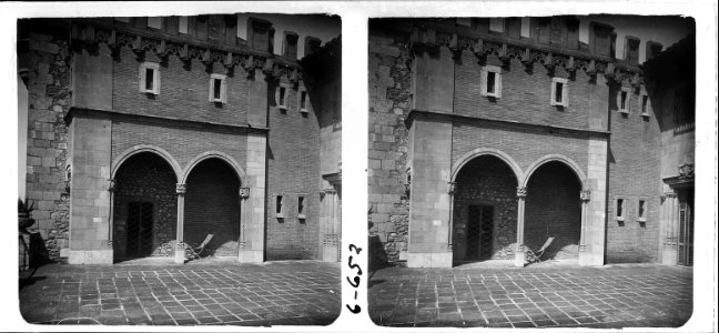 Al terrat del palau de Peralada