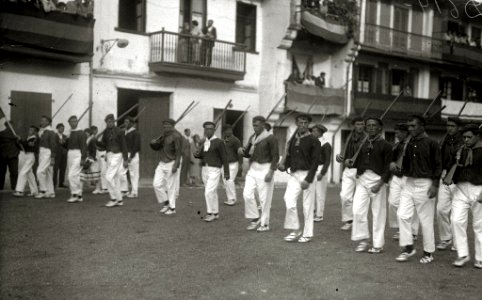 Alarde de Hondarribia con motivo de la celebración de sus fiestas patronales (6 de 18) - Fondo Car-Kutxa Fototeka