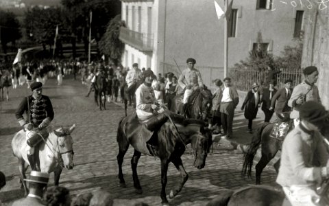 Alarde de Hondarribia con motivo de la celebración de sus fiestas patronales (2 de 18) - Fondo Car-Kutxa Fototeka