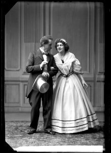 August Lindberg and Stina Holm in Många vänner at Dramatiska teatern 1906 - SMV - GL069