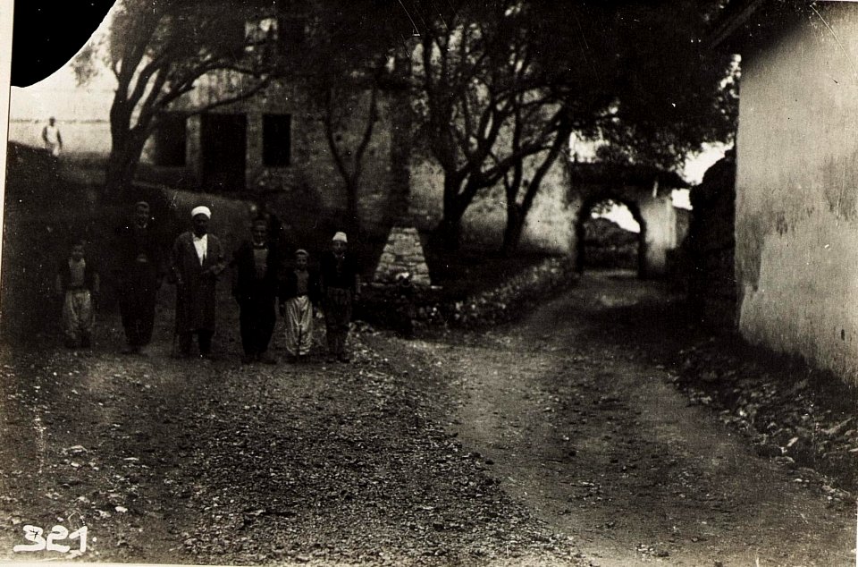 Albanertypen in Kruja. (BildID 15571806)