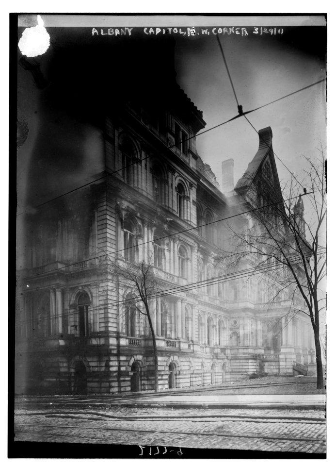 Albany Capitol, west corner, 3-29-11 LCCN2014689075