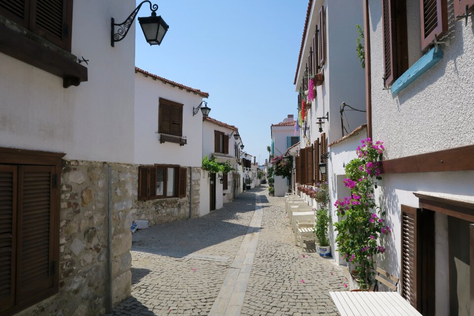 Romantic road houses