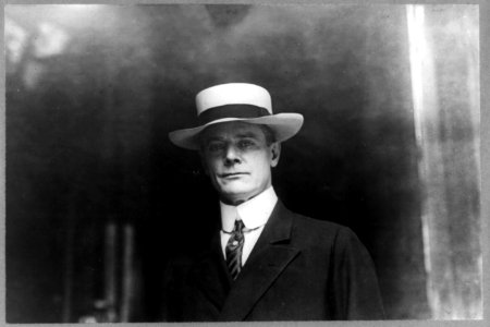 Albert Beveridge, Senator from Indiana, head-and-shoulders portrait, facing front LCCN89714883