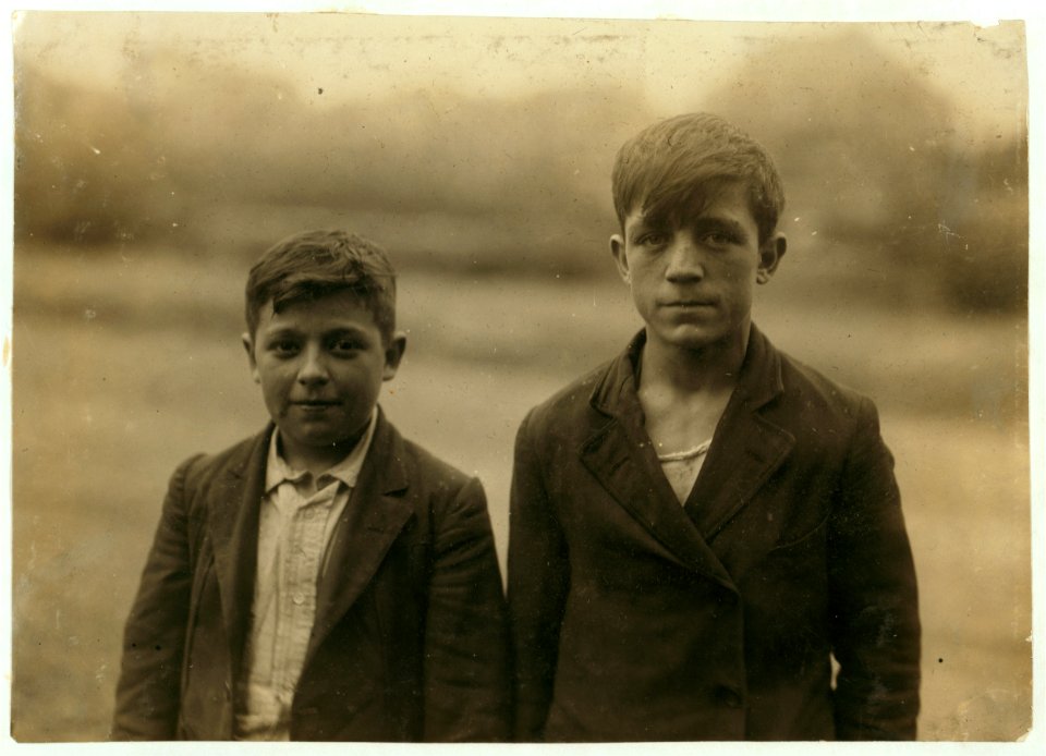 Albert Heon - 14 years old. Frank Migneault - 15 years old. Doffers in Kerr Thread. Companions of 4239 and 4238 groups about the same age - all French but differing in strength. LOC cph.3b33413