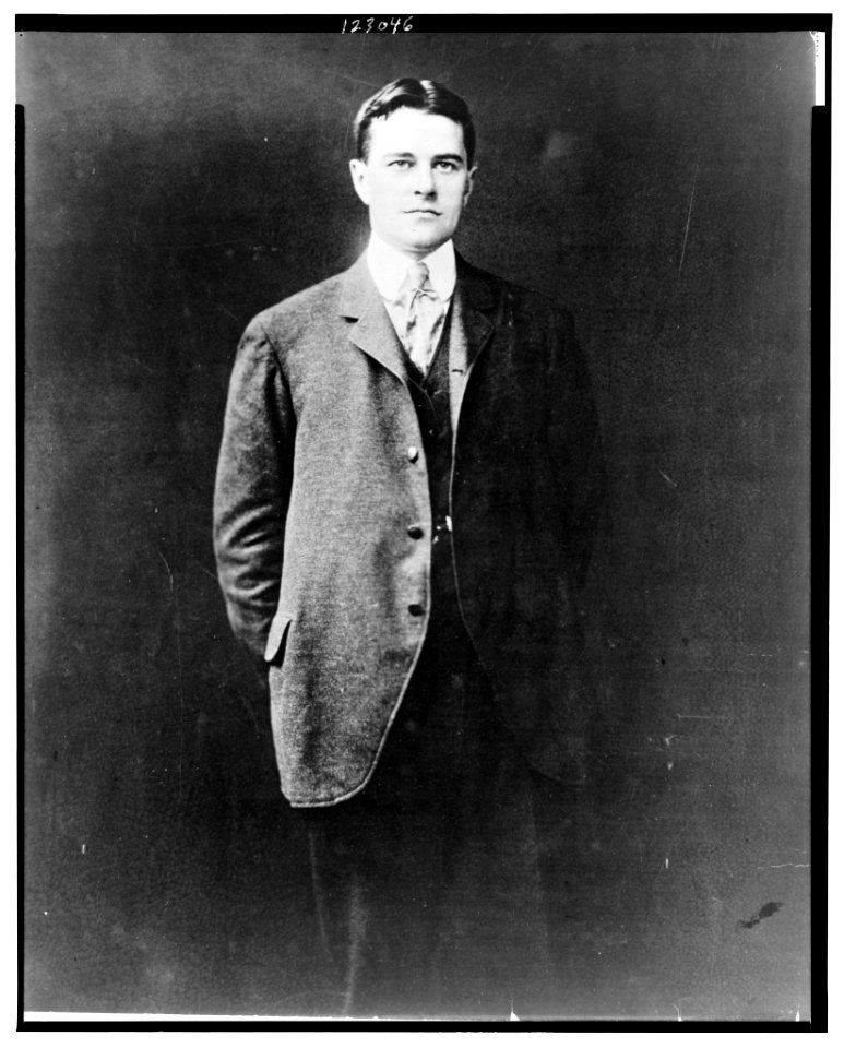 Albert Payson Terhune, three-quarter length portrait, standing, facing front LCCN99406788