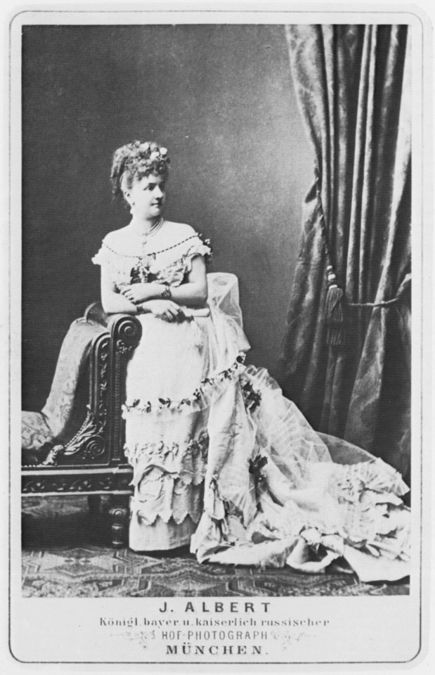 Albert, Joseph - Der letzte Schrei, der »cul de Paris« (1) (Zeno Fotografie)