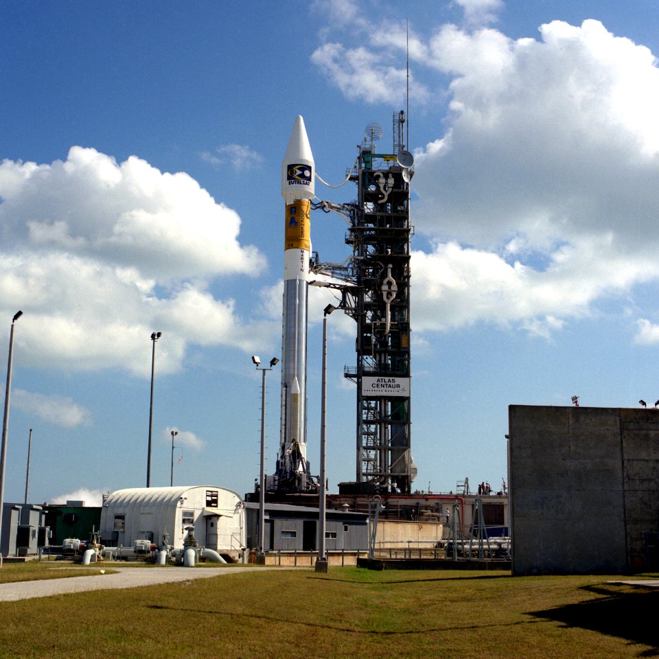 Atlas IIA with Hot Bird 2