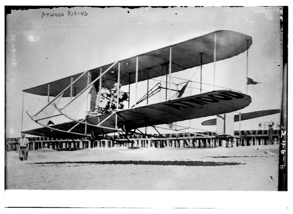 Atwood rising (plane) LCCN2014689493