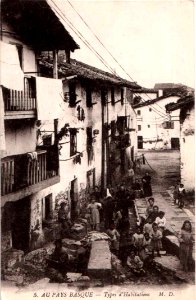 Au Pays Basque - types d'habitations