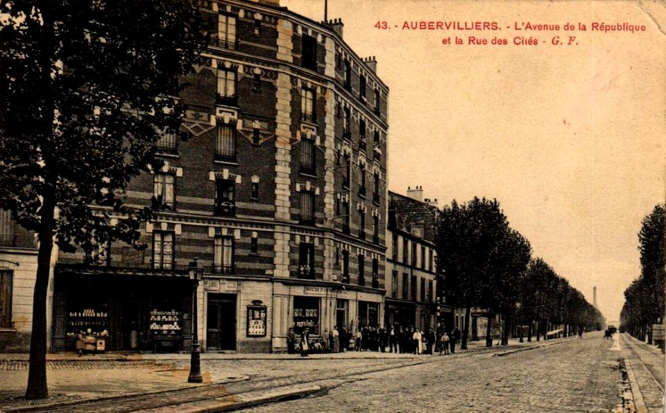 Aubervilliers.Avenue de la République et rue des Cités