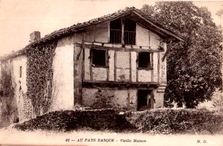 Au Pays Basque - vielle maison