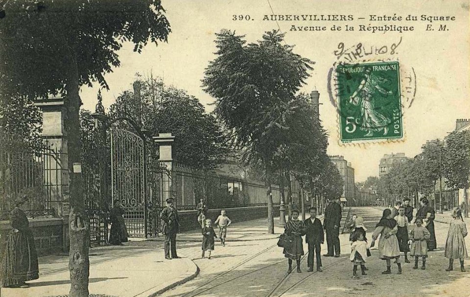 Aubervilliers.Avenue de la Republique.Square
