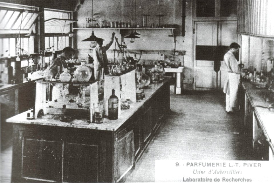 Aubervilliers - Parfumerie L.T. Piver5