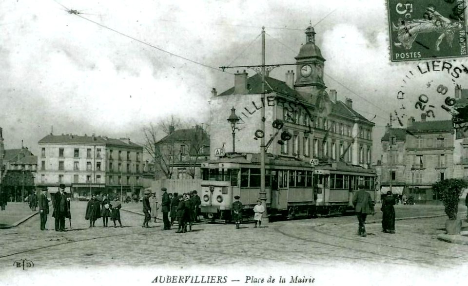 Aubervilliers, Place de la Mairie,tramway, vers 1900