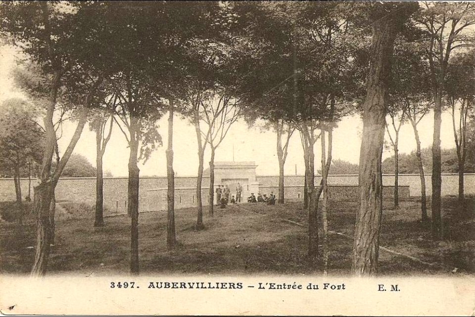 Aubervilliers.Entrée du Fort