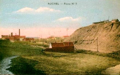 Auchel - Fosse n° 5 - 5 bis - 5 ter des mines de Marles, le terril (B)