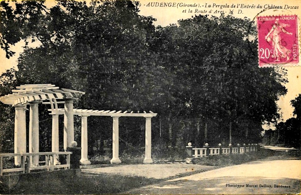 Audenge - entrée château Descas