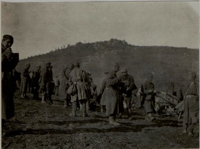Auf dem Marsche von Novibazar nach Rozay.Aufgen. im Februar 1916. (BildID 15454658) photo