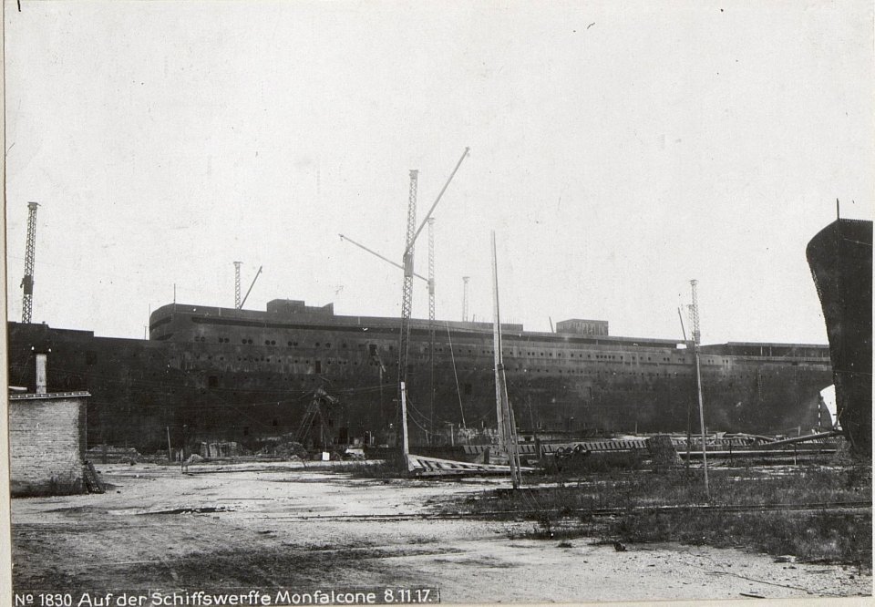 Auf der Schiffswerffe Monfalcone 8.11.17. (BildID 15609237)