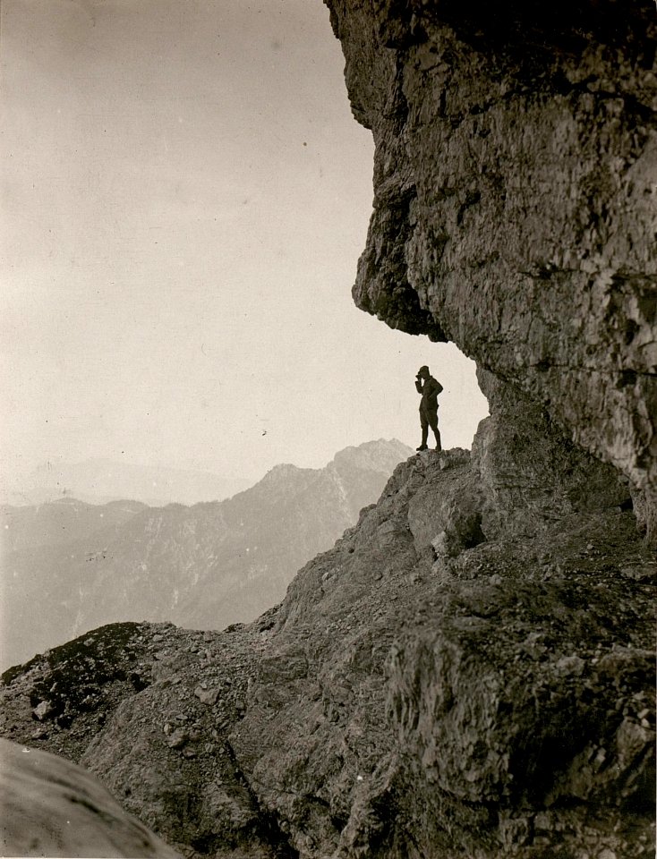Auf der Westwand des Gr.Nabois. (21-8.1917.) (BildID 15801994)