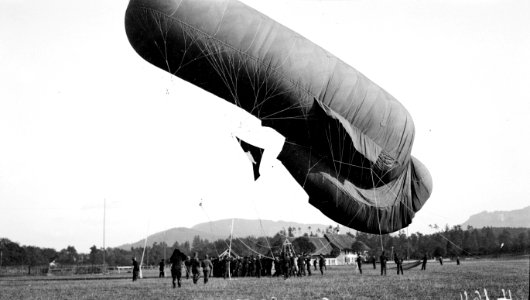 Aufblasen des Fesselballons - CH-BAR - 3237195