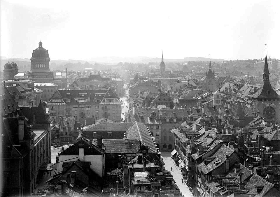 Aufnahme der Stadt Bern mit Bundeshaus und oberer Altstadt - CH-BAR - 3241675