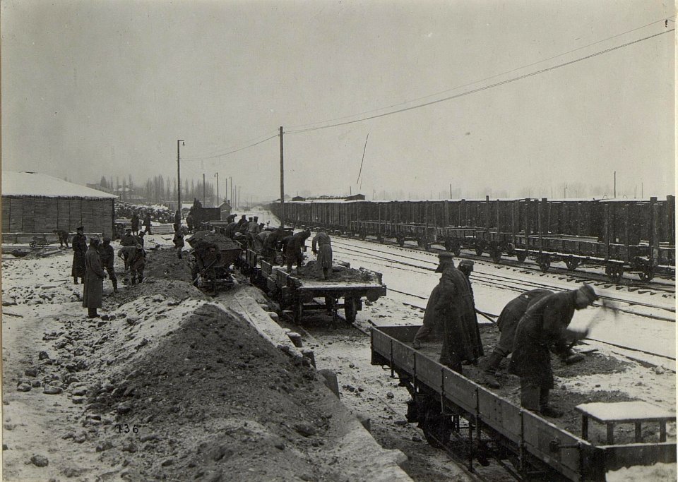 Aufnahmen von Infrastruktureinrichtungen und Fabriksanlagen (BildID 15681482)