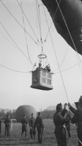 Aufsteigender Ballonkorb - CH-BAR - 3237192