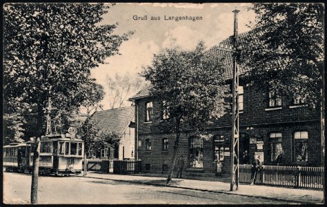 Aug. Diedrich Verlag Linde AK Gruß aus Langenhagen Bildseite Straßenbahn Wagen 249 Linie 19 vor Kolonialwarenhandlung