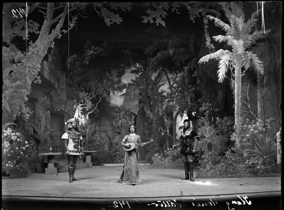 August Palme, Harriet Bosse and Nils Arehn in Kung Renés dotter at Dramaten 1902 - SMV - DrT001