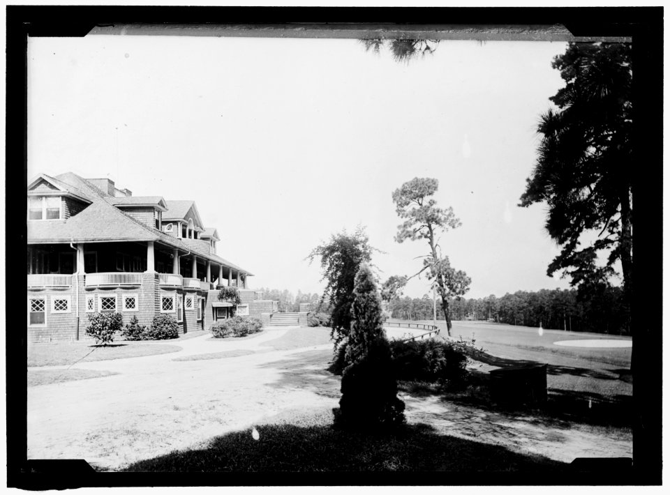 AUGUSTA, GEORGIA, VIEWS OF; COUNTRY CLUB AND GOLF LINKS; BON AIR HOTEL LCCN2016864327